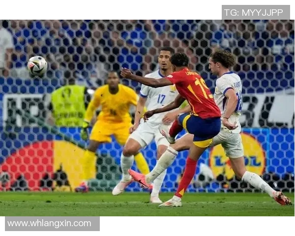 青春活力足球少年明星壁纸尽显风采与激情的完美结合